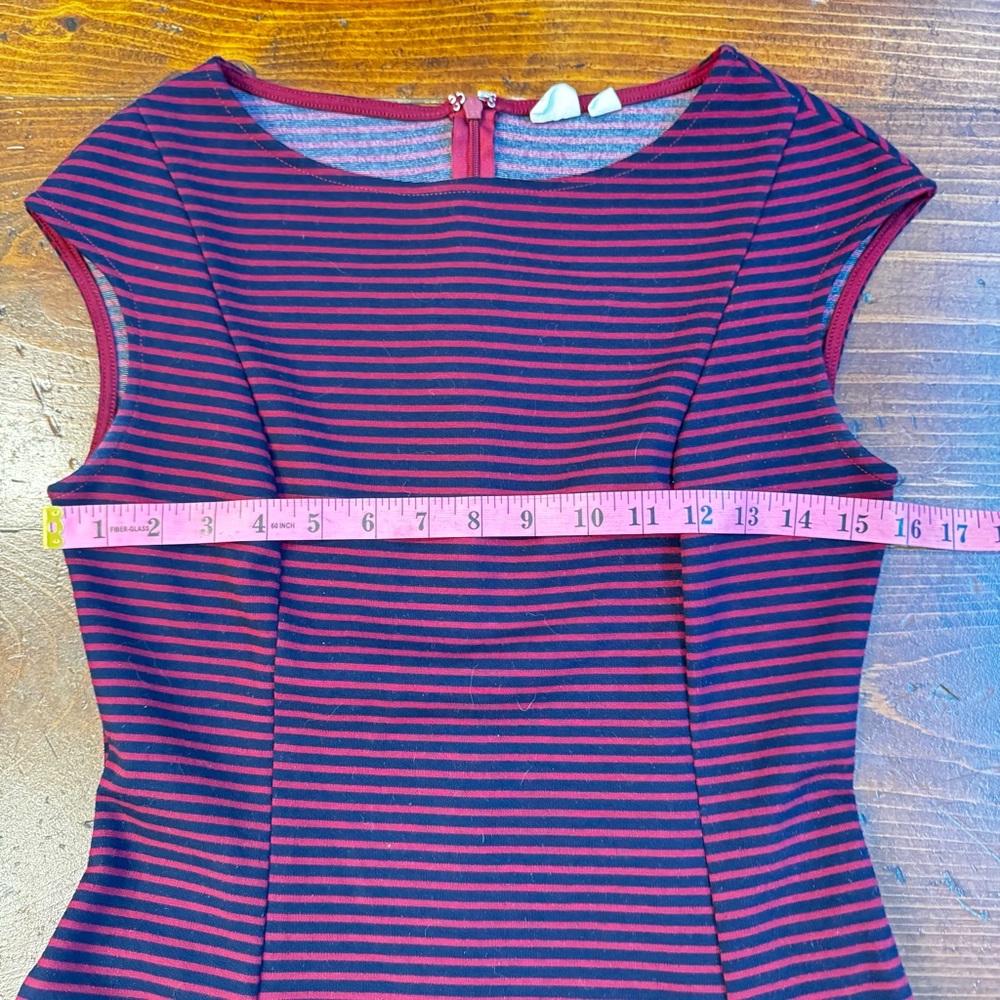 GAP Red and Blue Striped Dress Cap Sleeve Crew‎ Neck Stripes. Size 2 - Picture 7 of 10